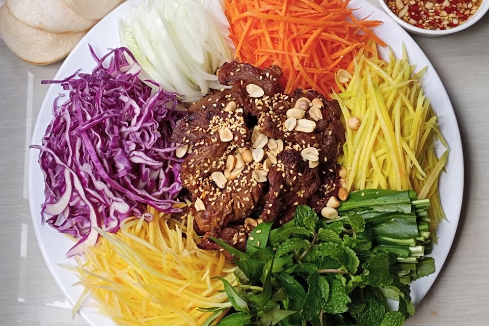 Lưu ý để làm thành công món gỏi bò ngũ sắc.