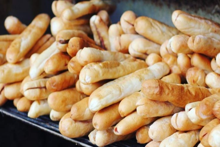 Cần lưu ý gì khi làm bánh mì que?