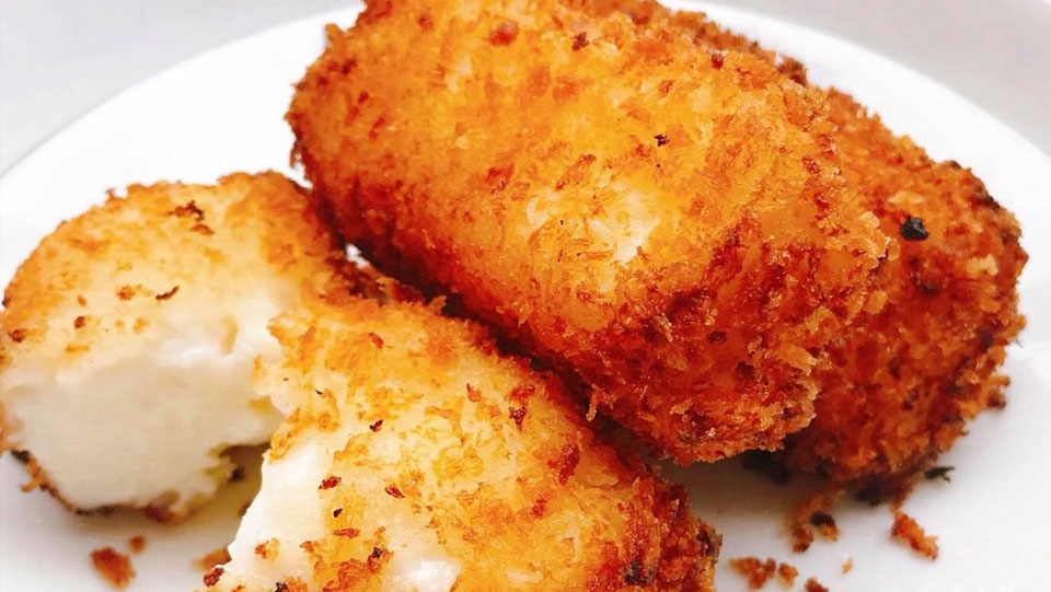 Bánh sữa chiên giòn béo ngậy