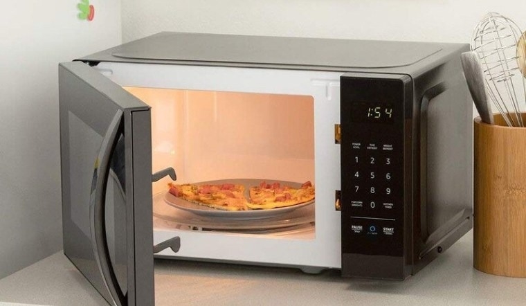 Mở cửa lò khi đang sử dụng