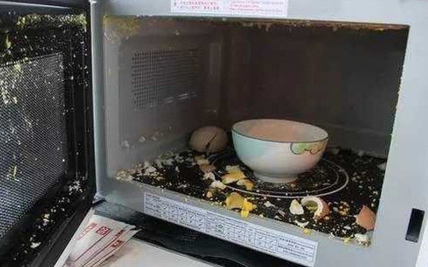 Trái cây, trứng còn nguyên vỏ hoặc thực phẩm đóng hộp