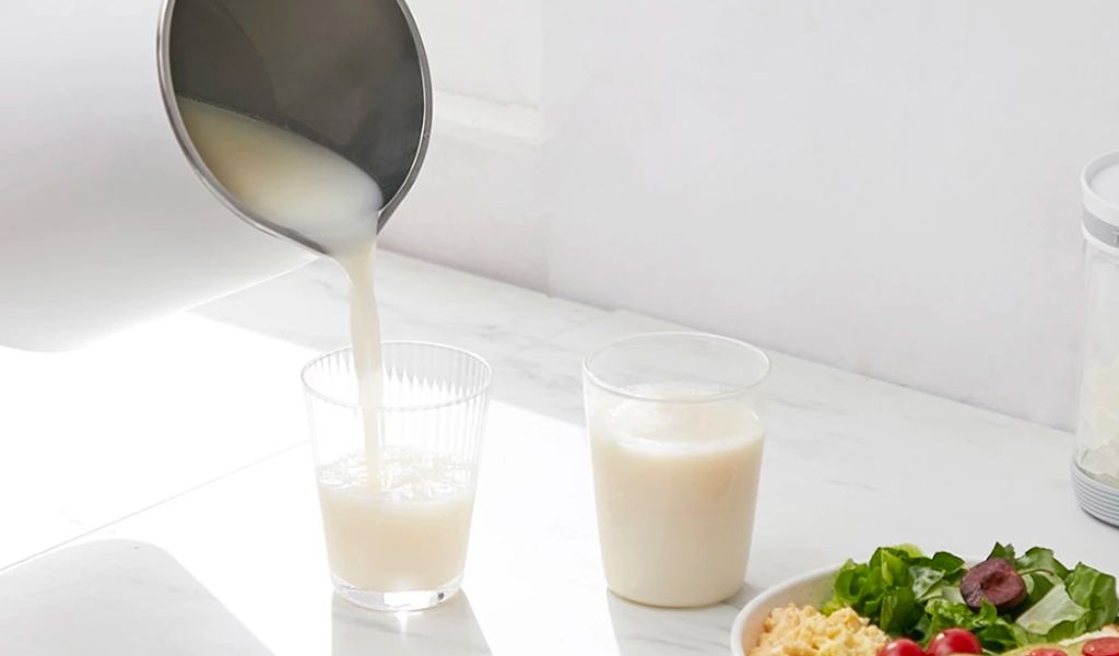 Cách làm sữa đậu nành vừa thơm ngon, an toàn vừa tiết kiệm thời gian, công sức 4