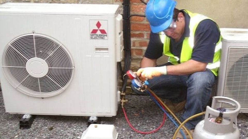 Những mẹo nhận biết máy lạnh bị xì ga