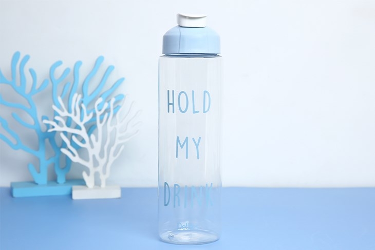 Bình đựng nước nhựa có an toàn không? Cách lựa chọn bình nước nhựa và những lưu ý khi sử dụng 1