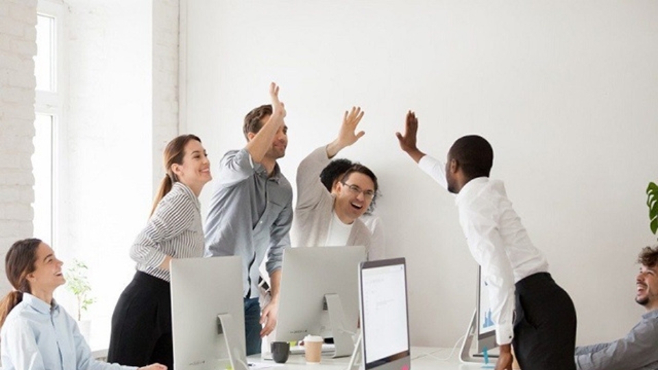 Áp dụng KPI và đánh giá mức độ hoàn thành công việc