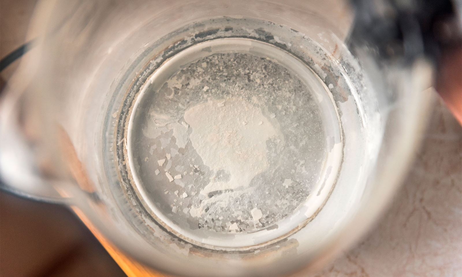 ấm siêu tốc có cặn trắng - hình 3