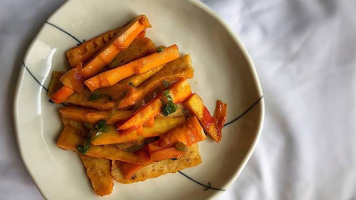 Chả cá kho măng
