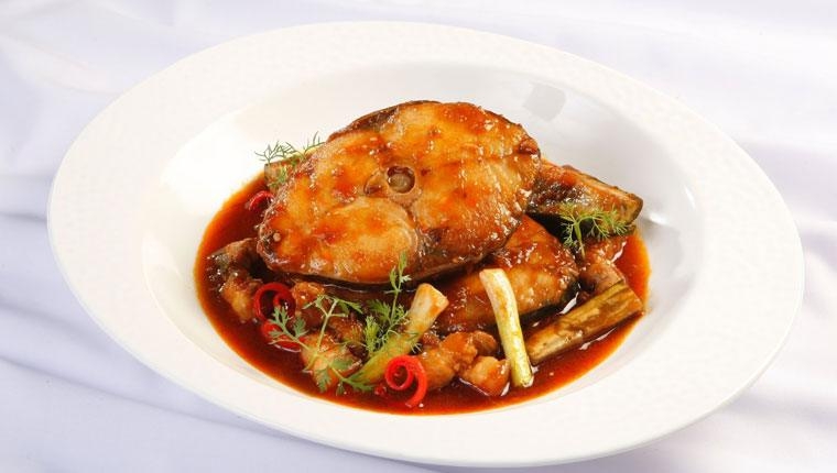 Cá thu kho măng