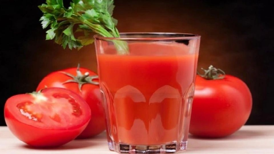 Nước ép cà chua, cam, cần tây