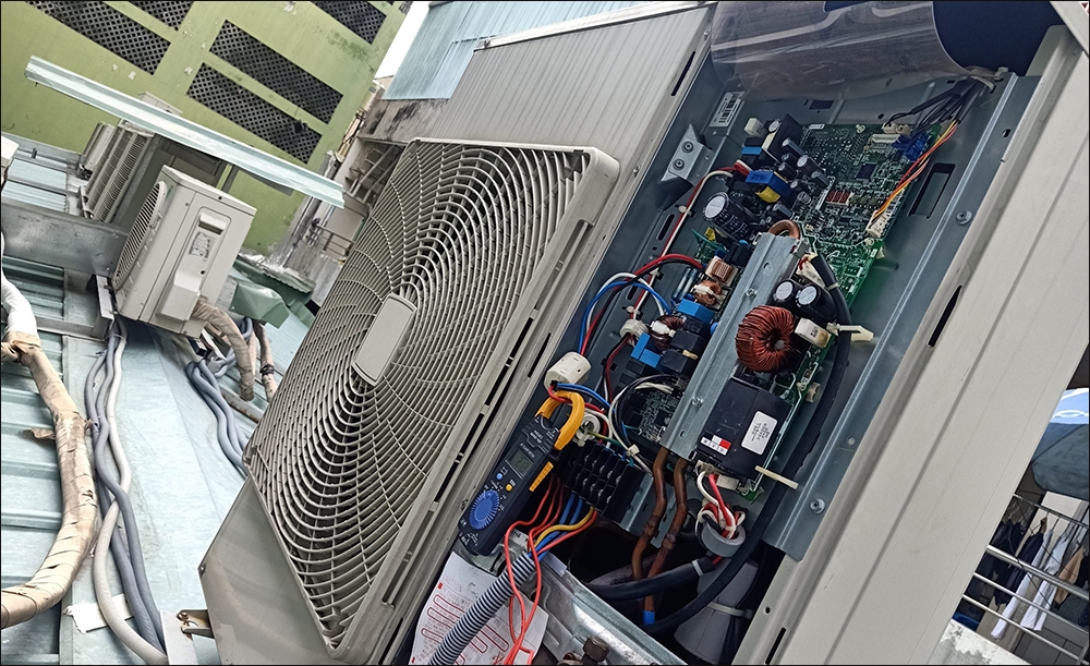 Block hoặc bo mạch bị hư hỏng
