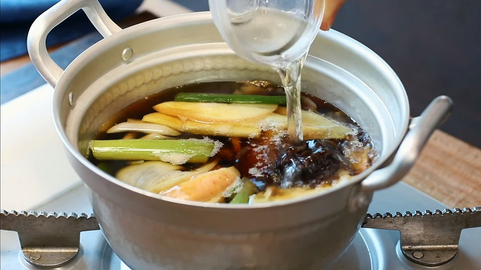 Nên gia vị cho nước tương