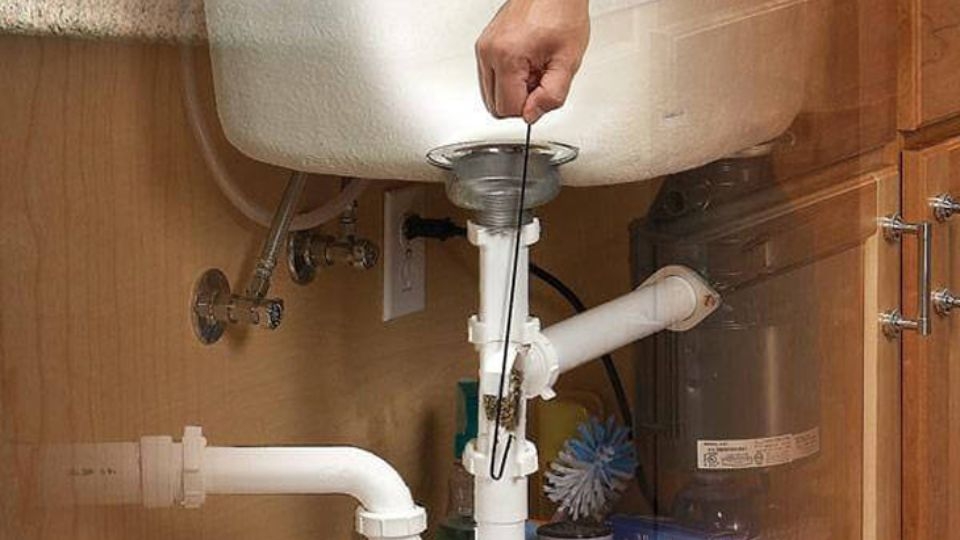 Cách 5: Móc sắt, lò xo