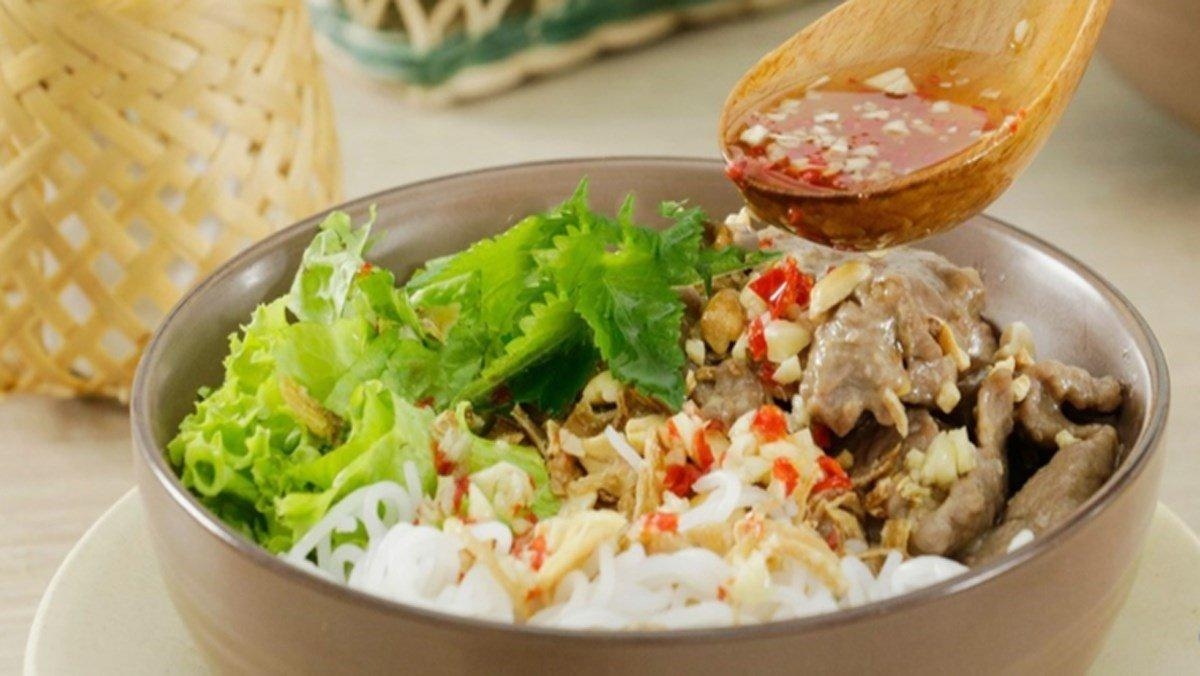 Cách làm phở trộn chua chua ngọt ngọt cực bắt miệng với các nguyên liệu đơn giản 12