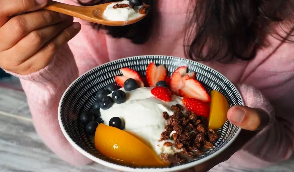 Cách làm sữa chua không đường dẻo mịn, cực kỳ đơn giản tại nhà, 100% thành công 1