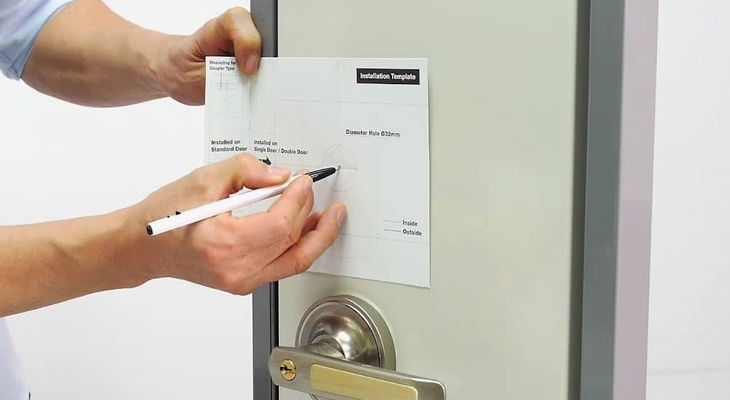 Có nên dùng khóa cửa điện tử? Mua khóa cửa điện tử cần đáp ứng những tiêu chí gì? 4