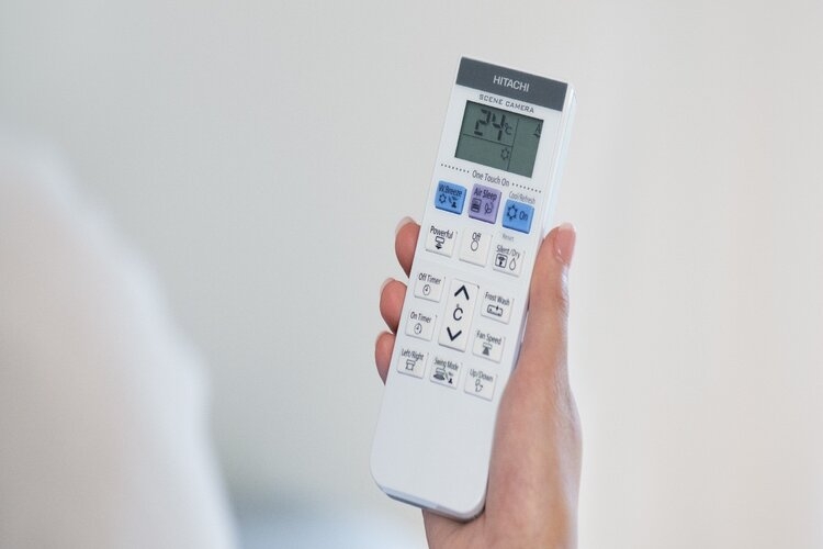 Một số điều hòa Hitachi hiển thị lỗi trên màn hình remote