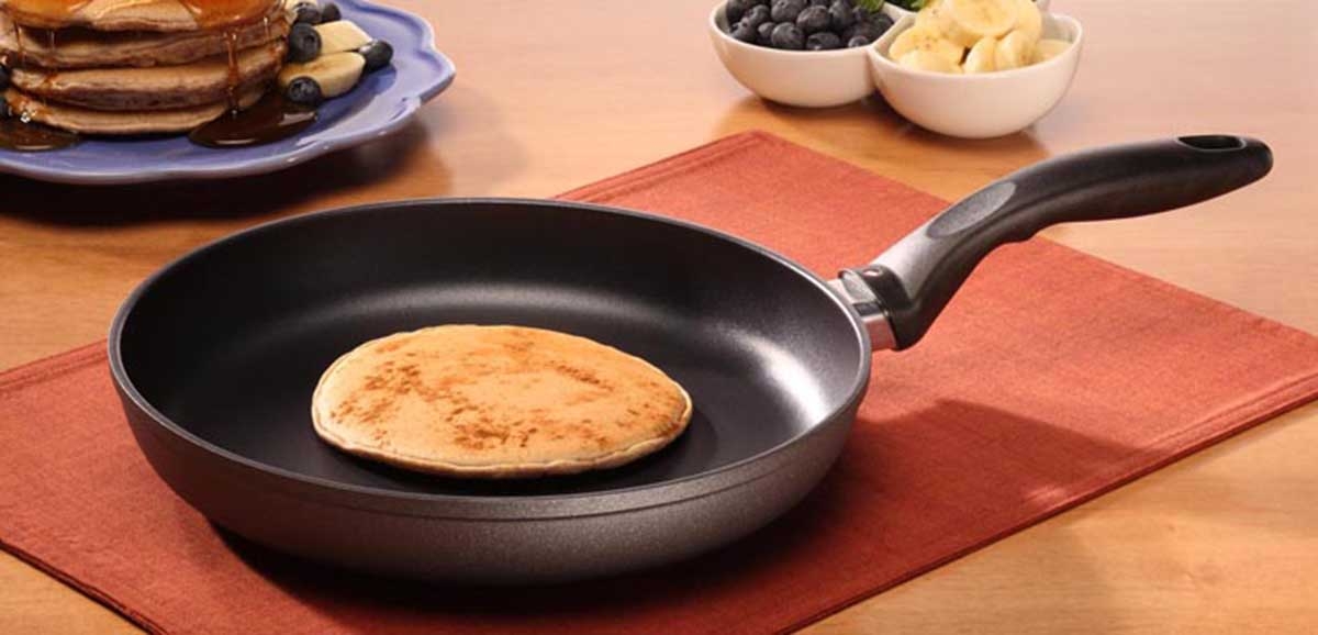 chảo chống dính sử dụng bao lâu - hình 1