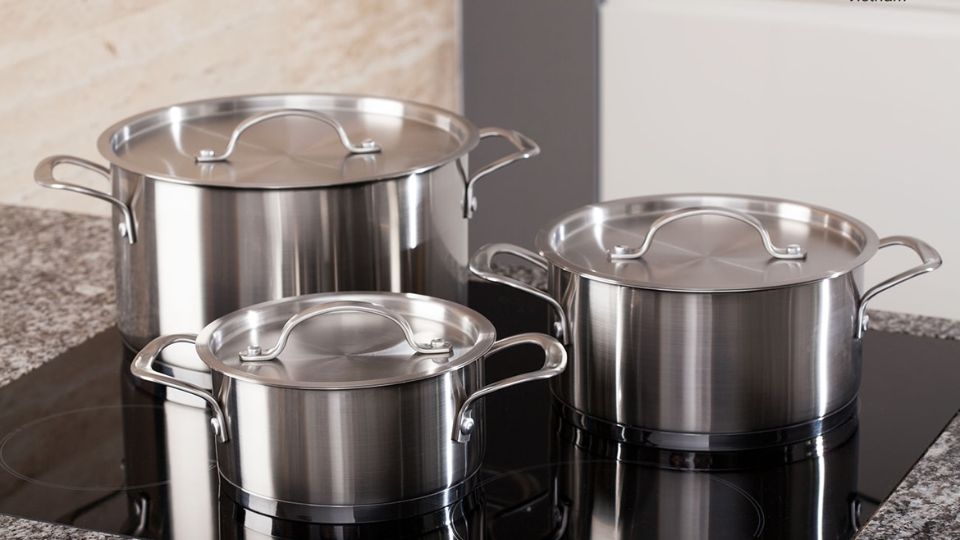 Lựa chọn nồi inox có kích cỡ vừa vặn với bếp