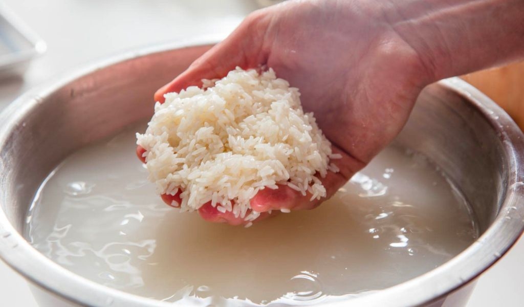 Chế độ hâm nóng nồi cơm điện có tốn điện không? Mẹo nấu và bảo cơm thừa qua đêm 2