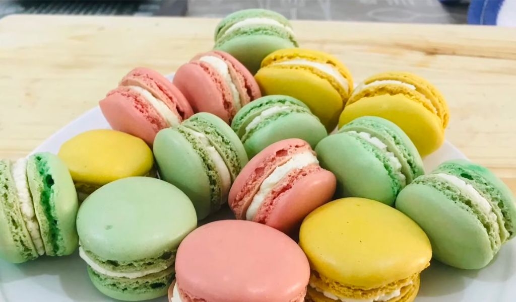 Cách làm bánh macaron nhiều hương vị thơm ngon mà không cần dùng bột hạnh nhân 1
