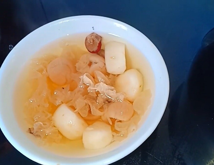 Chè củ năng nấm tuyết lạ miệng, thanh lọc cơ thể