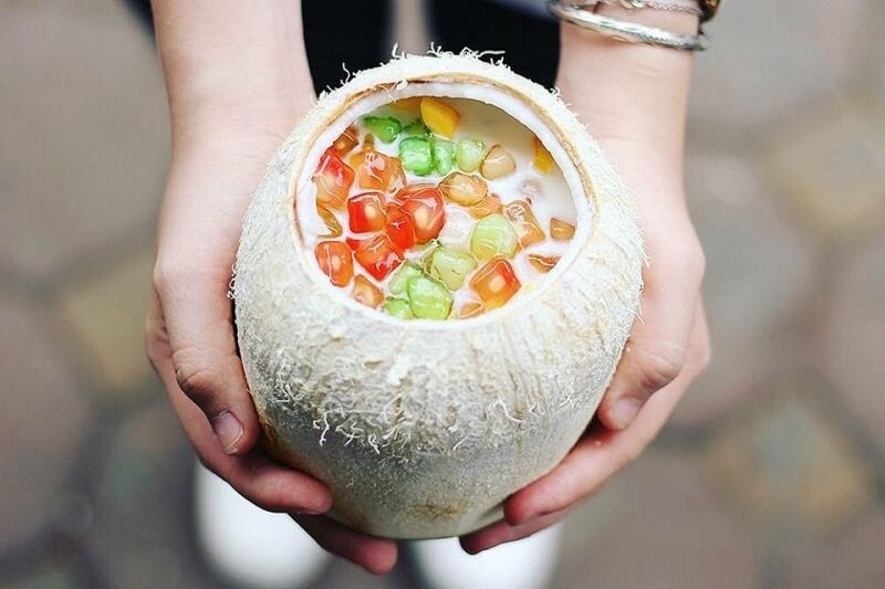 Chè củ năng trái dừa béo béo, ngon ngọt và đầy quyến rũ