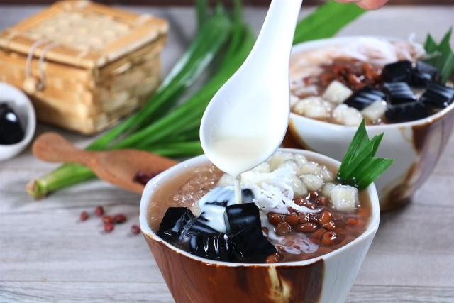 Chè củ năng đậu đỏ đậu đỏ có tác dụng giải nhiệt cơ thể cực tốt