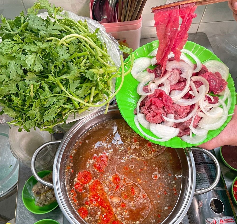 lẩu bò nhúng mắm ruốc - hình 8