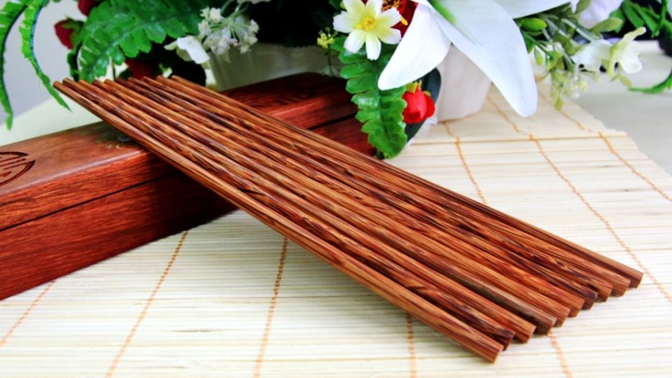 Đũa gỗ dừa