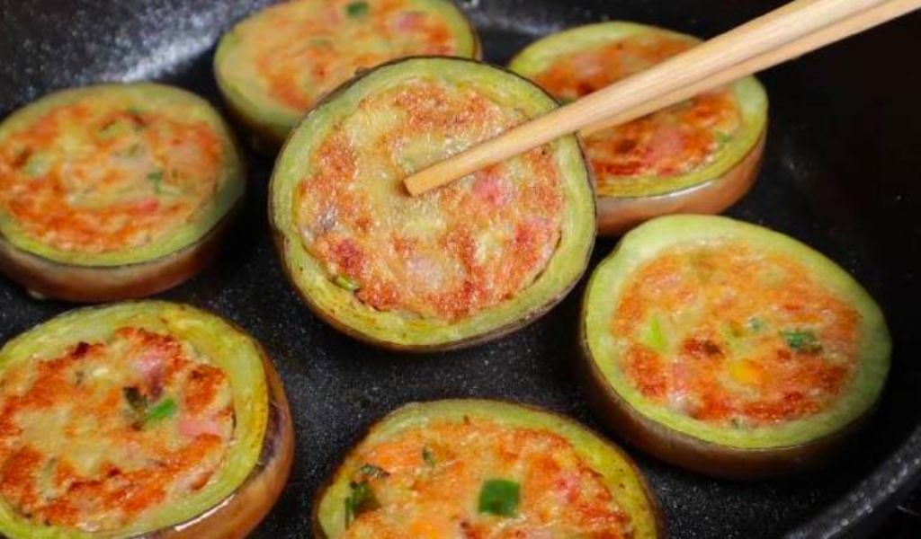 Bật mí các công thức làm cà tím chiên thơm ngon, đơn giản mà ai cũng làm được 4