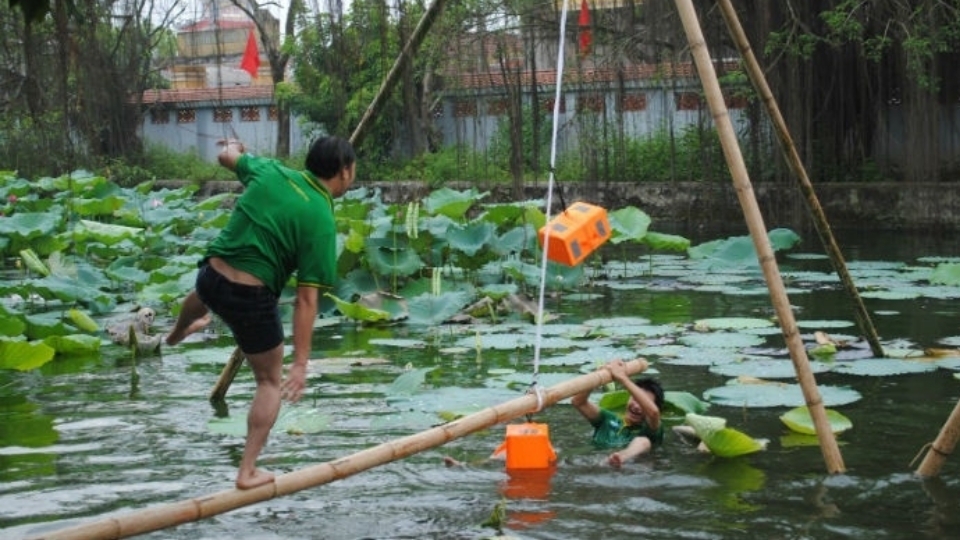 Đi cầu kiều