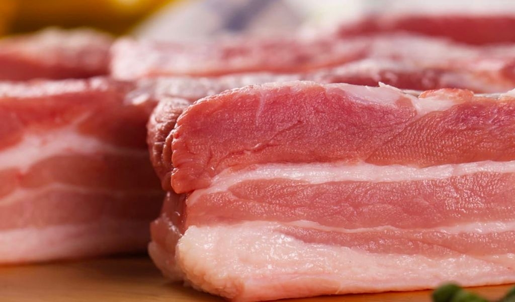Cách luộc thịt lợn ngon, không bị thâm, không khô và gợi ý các món ngon từ thịt luộc 1