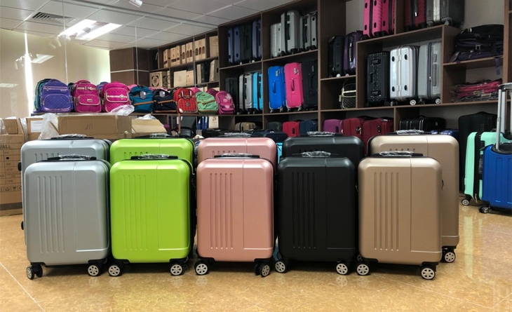 So sánh vali vải và vali nhựa: Nên lựa chọn loại vali nào để có những chuyến đi hoàn hảo nhất? 4