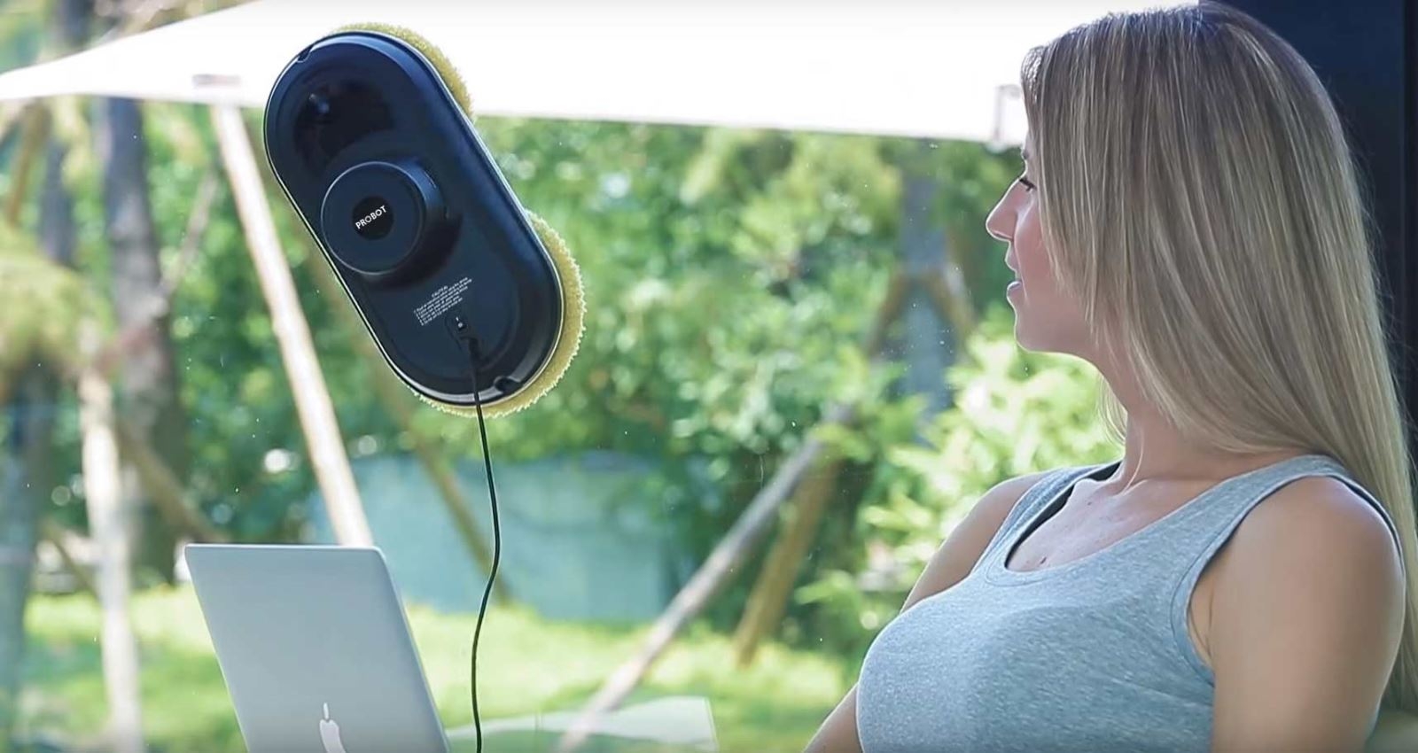 Máy lau kính mang đến công dụng làm sạch tối ưu