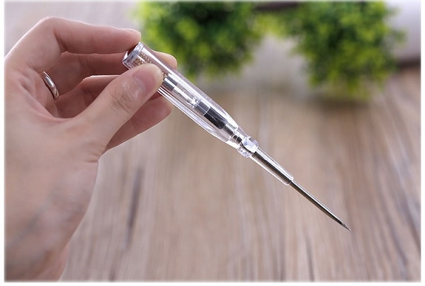 Chọn mua bút thử điện loại nào sẽ tùy vào ngân sách và nhu cầu của bạn