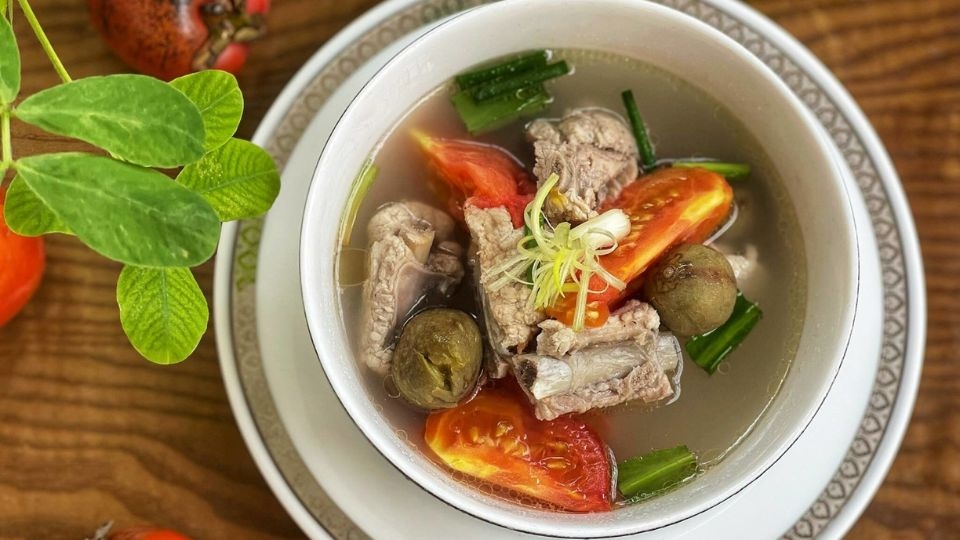 Canh sườn nấu sấu