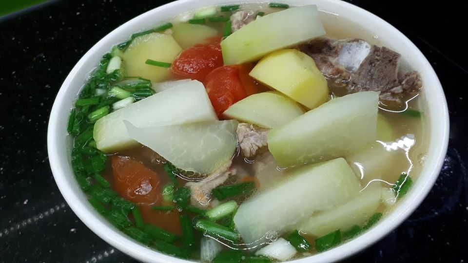 Canh sườn su hào