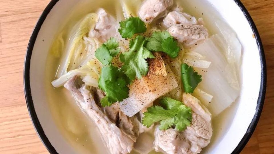 Canh sườn cải thảo