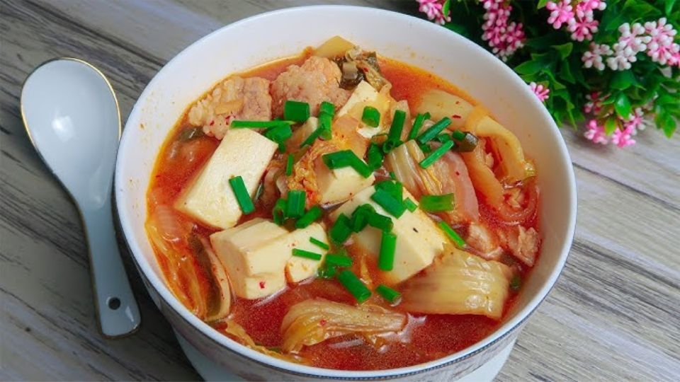 Canh sườn kim chi