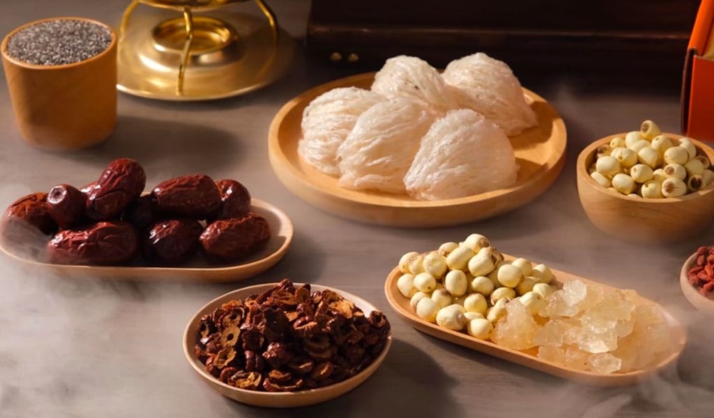 Hướng dẫn 3 cách chưng yến với đường phèn và kết hợp với những nguyên liệu bổ dưỡng khác 3