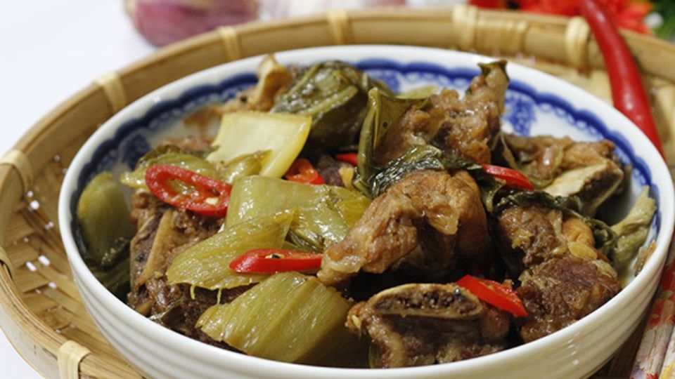 Sườn kho cải chua