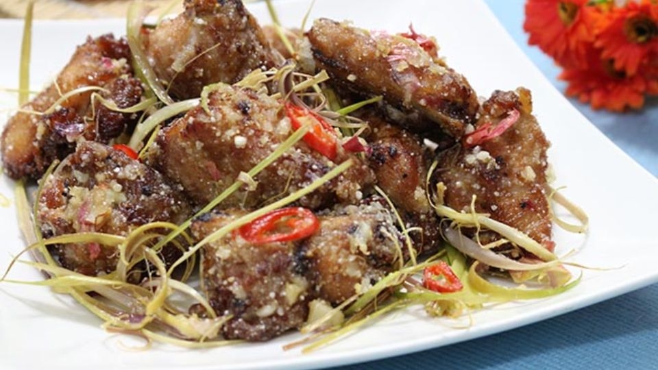 Sườn rang muối