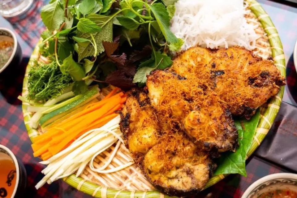 Cá nướng cuốn bánh tráng 3