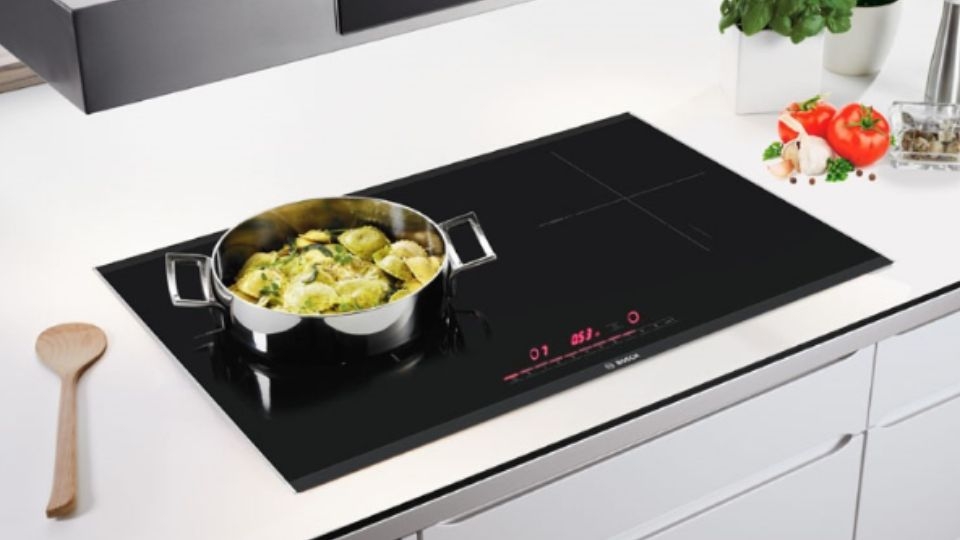 Không vệ sinh bếp từ