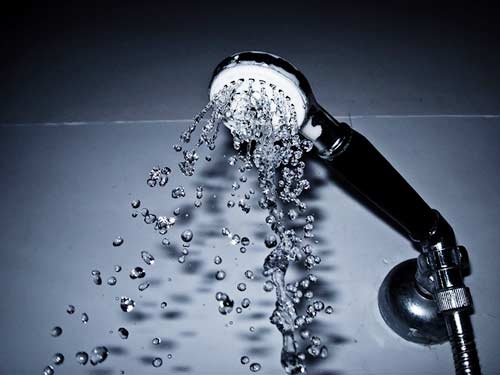 bình nóng lạnh quá nòng do áp lực nước yếu