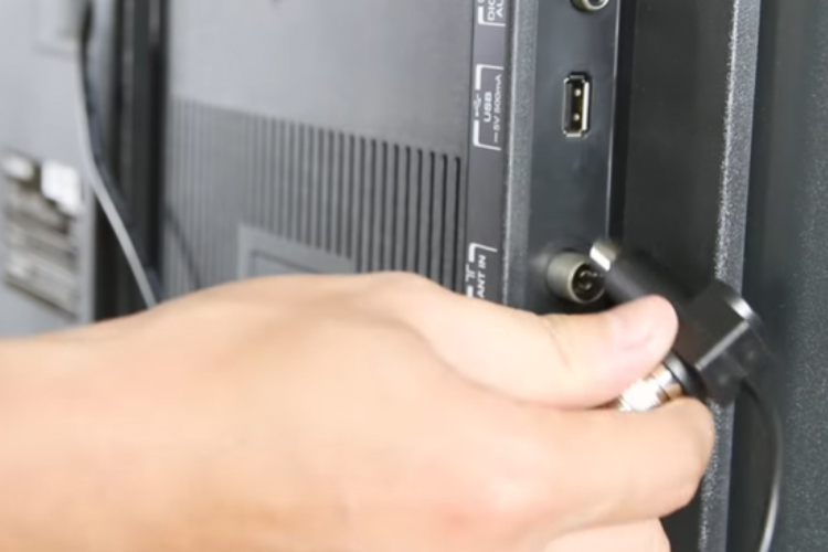 Anten tivi trong nhà và tổng hợp những điều cần biết khi lắp đặt trong gia đình