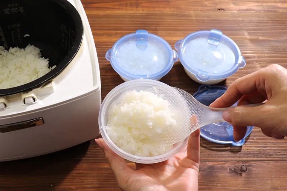 Cách bảo quản cơm trong tủ lạnh - Ảnh 02