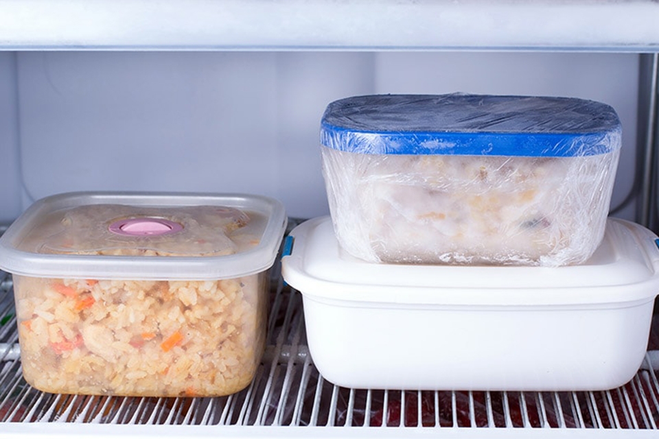 Cách bảo quản cơm trong tủ lạnh - Ảnh 07