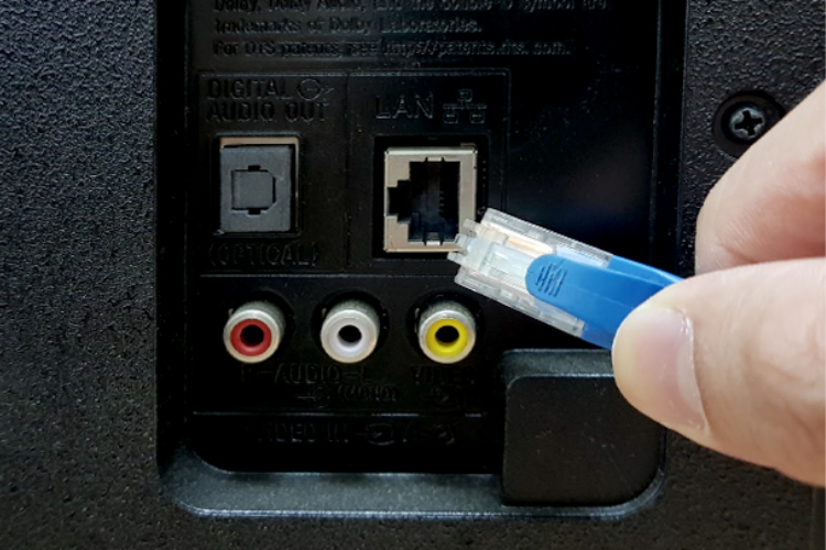 Cách kết nối wifi cho tivi Toshiba đời cũ chi tiết và nhanh chóng từ A đến Z - hình 1