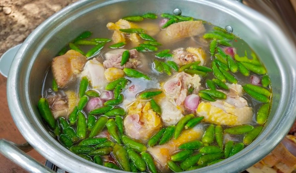 Hướng dẫn 2 cách nấu lẩu gà ớt hiểm cay nồng, kích thích vị giác ngon như ngoài tiệm 3